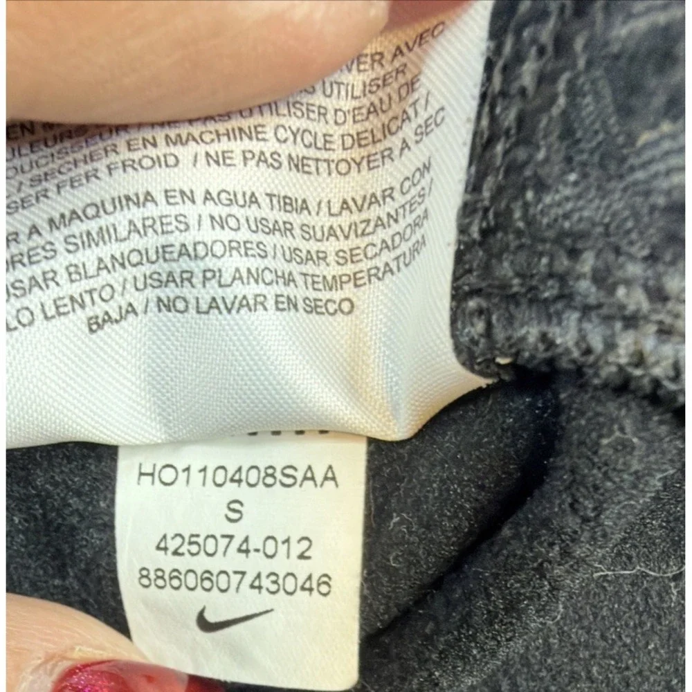 Nike Dri-FIT Women's Running Jacket Black Full Zip Thumbholes Size S